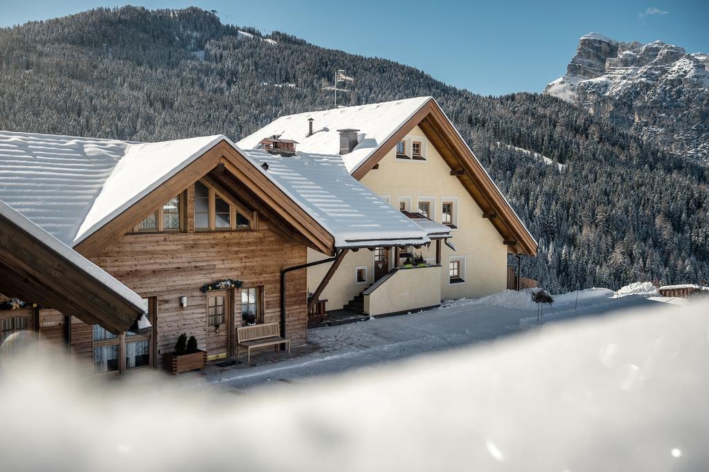 Taela Apartments San Cassiano  Exterior foto