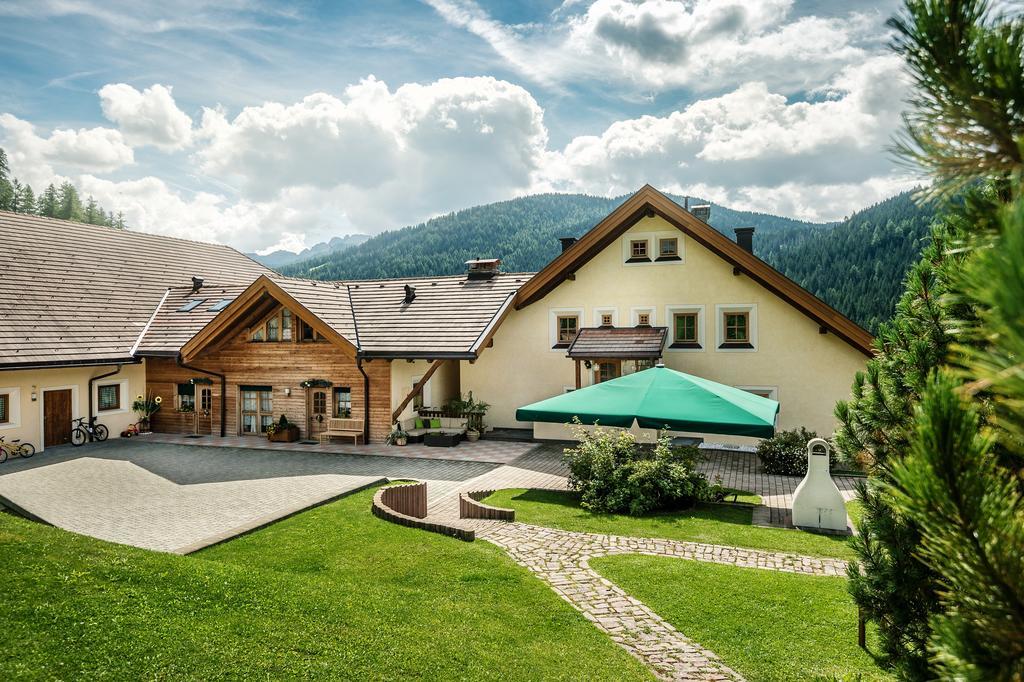 Taela Apartments San Cassiano  Exterior foto